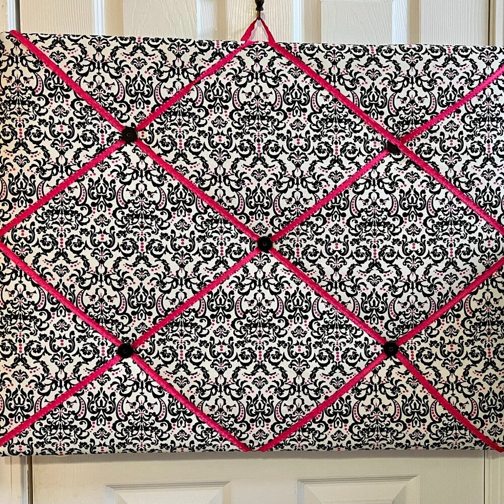 NEW HANDMADE 30" x 24" BLACK WHITE PINK DAMASK RIBBON MEMO PHOTO BULLETIN BOARD
